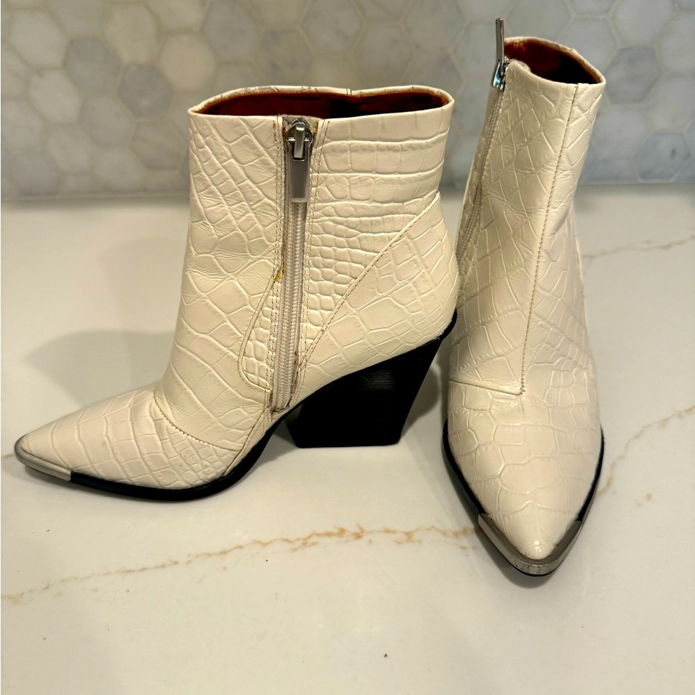 Authentic leather Vince Camuto cowboy cowgirl boots